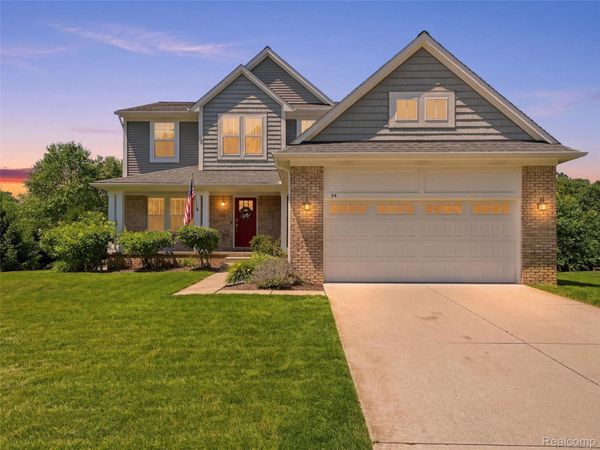 94 Blackberry Drive, White Lake Township, Mi 48386