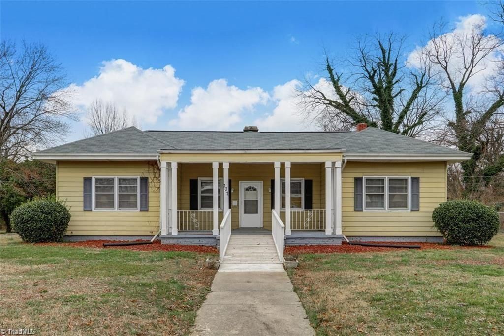 707 Piedmont Street, Reidsville, NC 27320 Main Photo