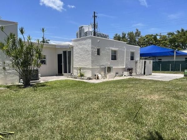 1631 Harrison Street, Unit Rear, Hollywood, FL 33020