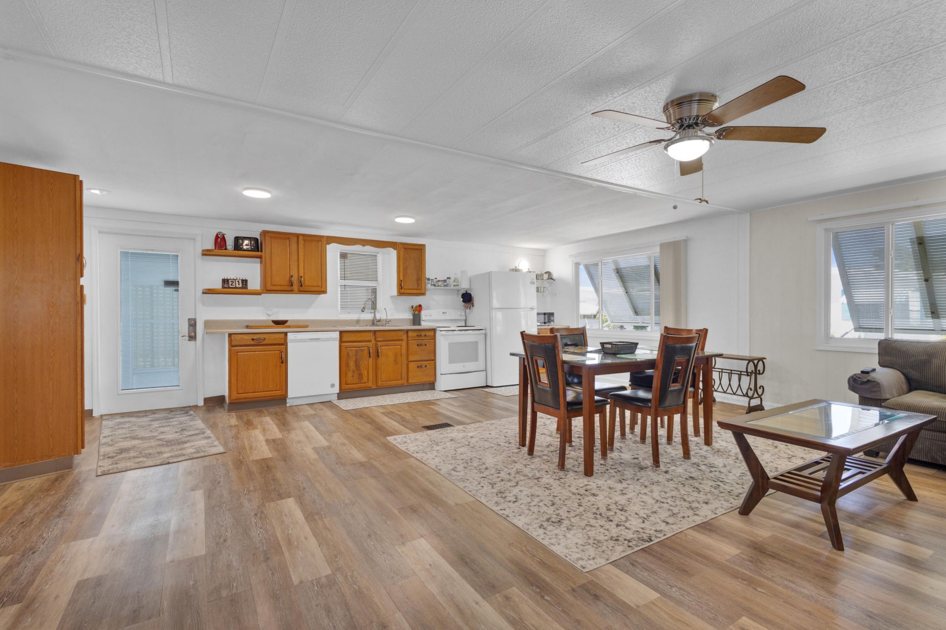 140 NE Pinelake Village Boulevard, Jensen Beach, FL 34957 Photo