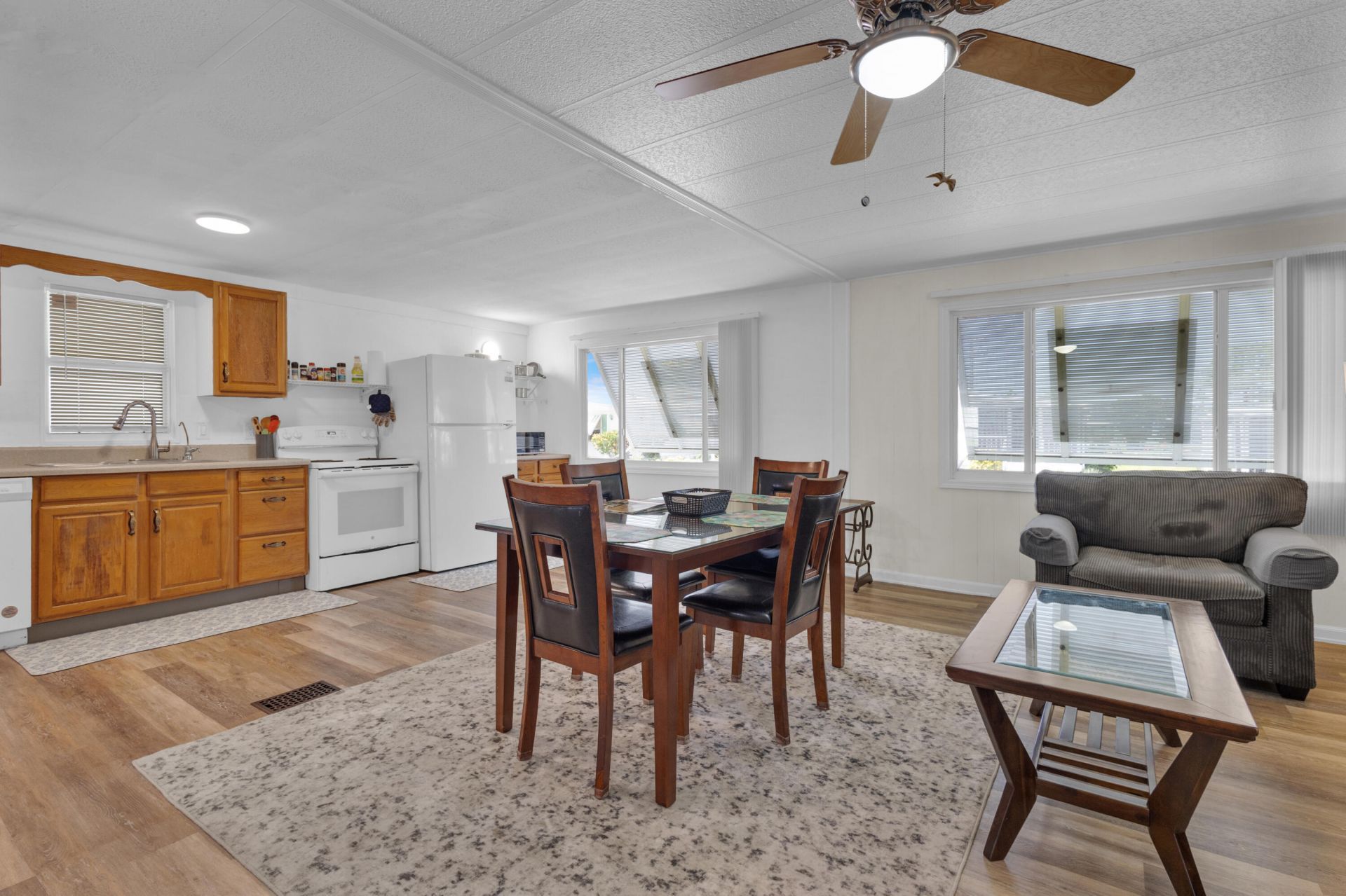 140 NE Pinelake Village Boulevard, Jensen Beach, FL 34957 Photo