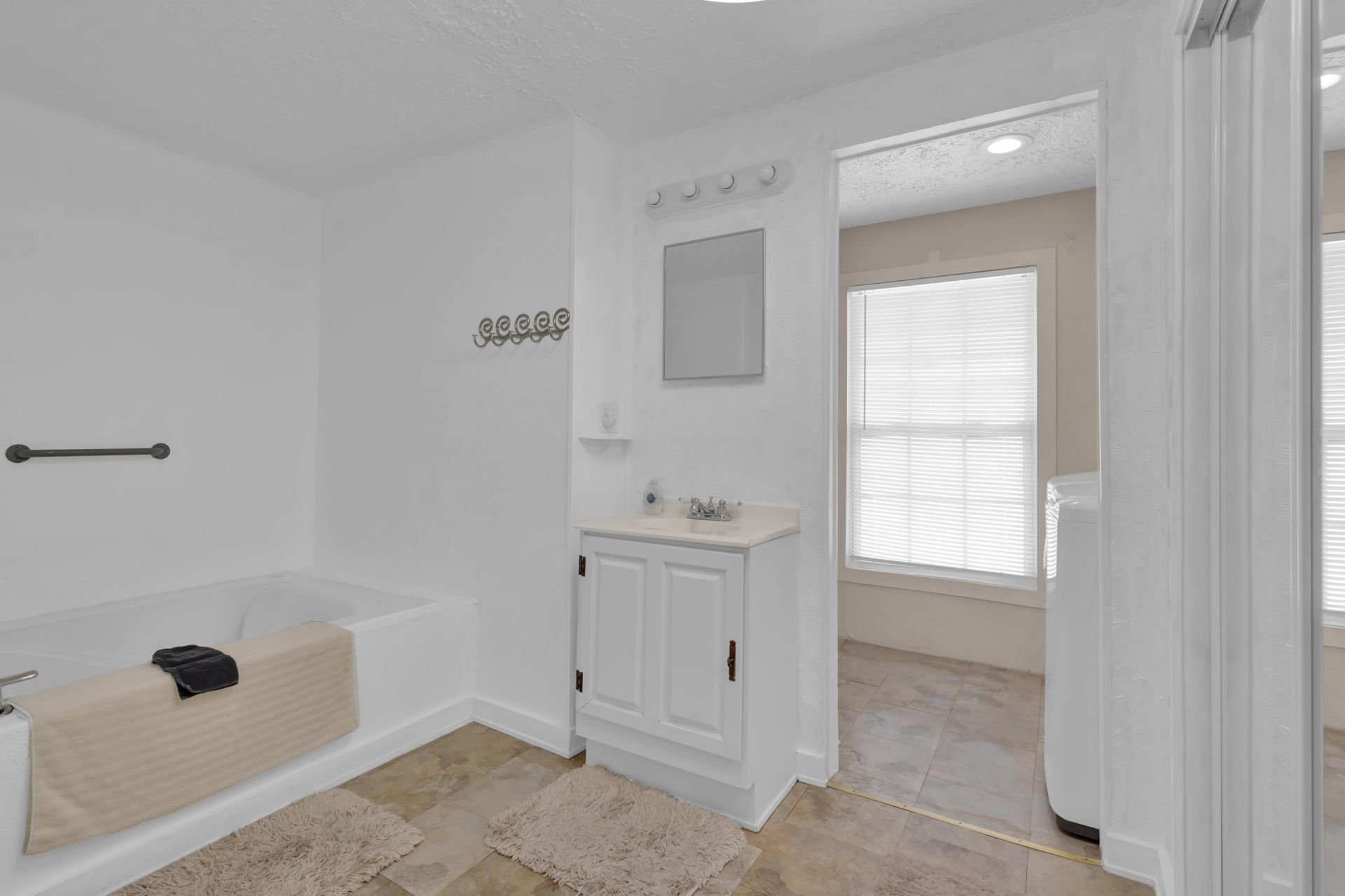 140 NE Pinelake Village Boulevard, Jensen Beach, FL 34957 Photo