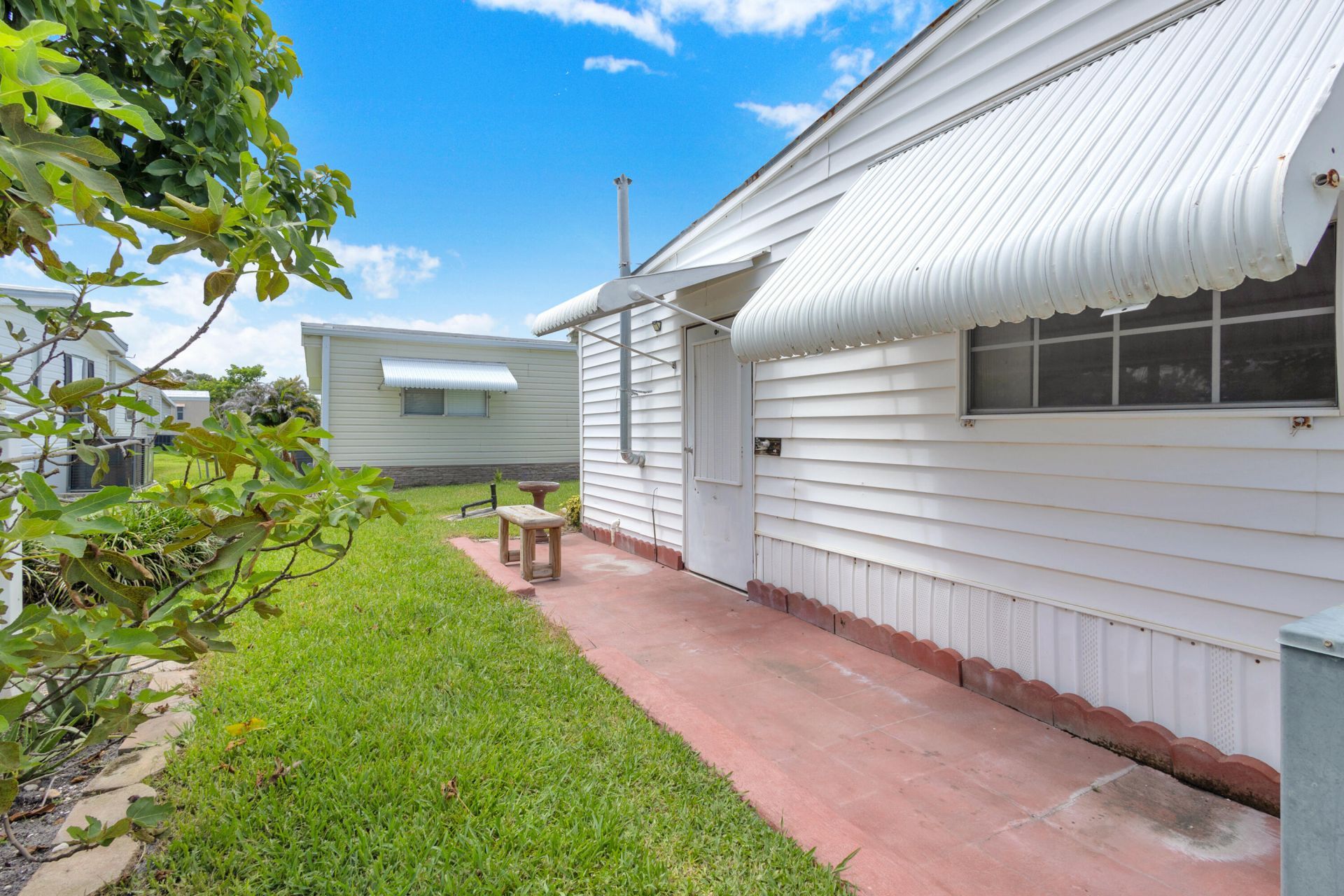 140 NE Pinelake Village Boulevard, Jensen Beach, FL 34957 Photo