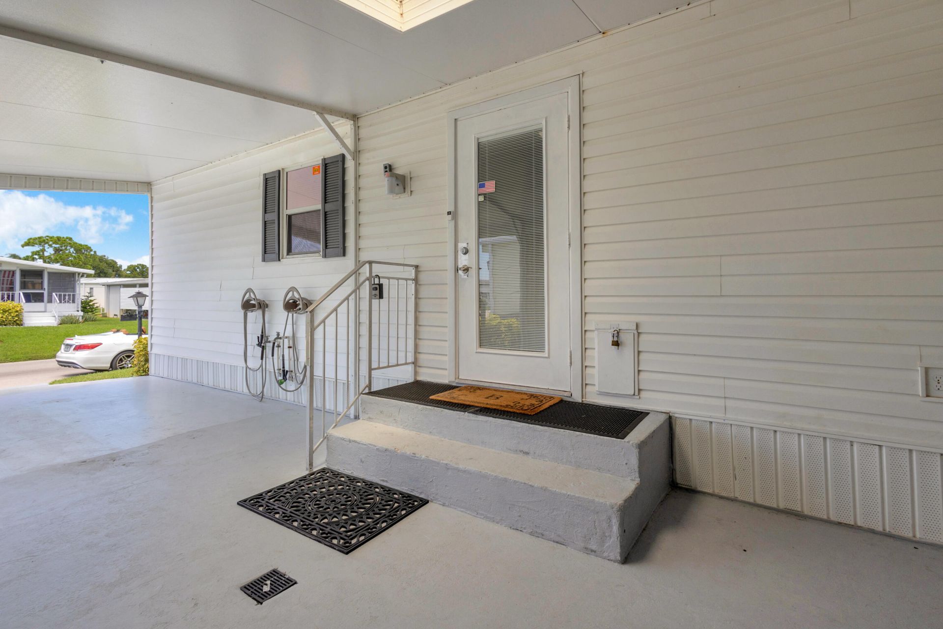 140 NE Pinelake Village Boulevard, Jensen Beach, FL 34957 Photo