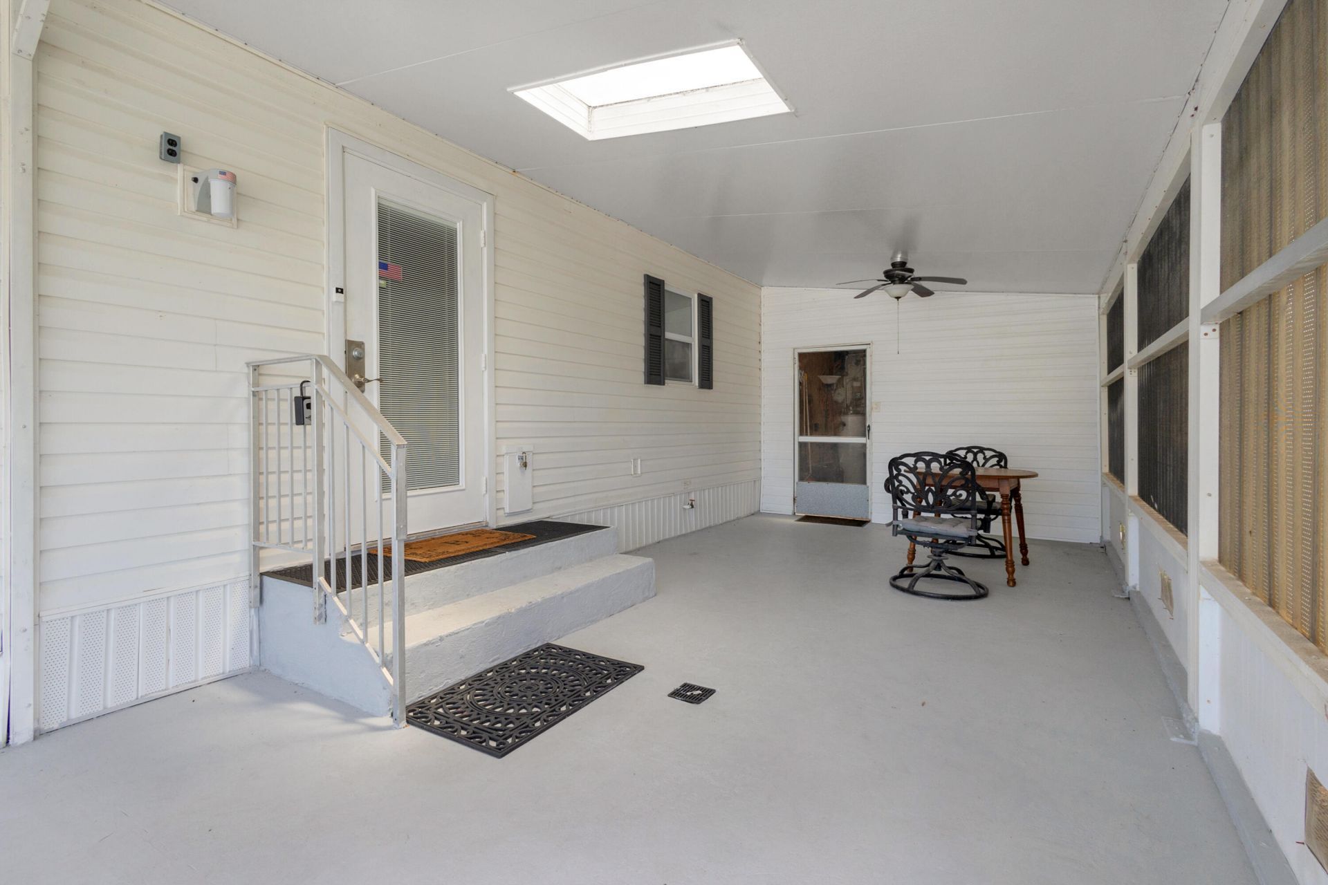140 NE Pinelake Village Boulevard, Jensen Beach, FL 34957 Photo