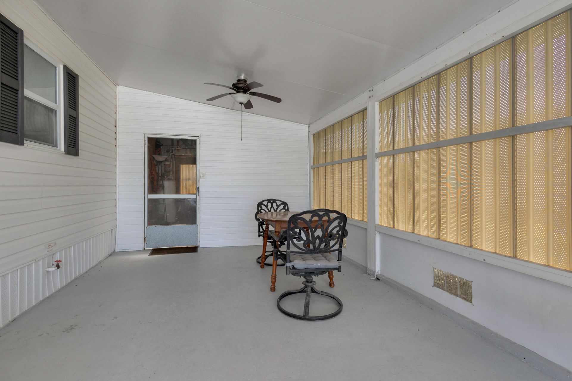 140 NE Pinelake Village Boulevard, Jensen Beach, FL 34957 Photo