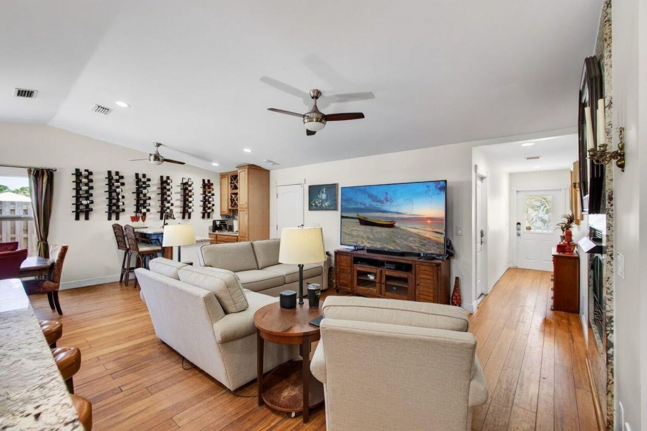 5673 SE Inez Avenue, Stuart, FL 34997 Photo