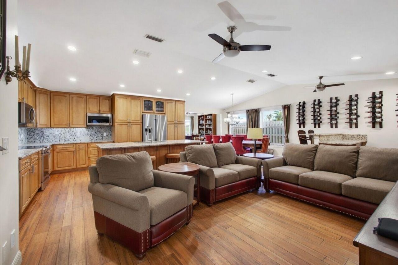 5673 SE Inez Avenue, Stuart, FL 34997 Photo