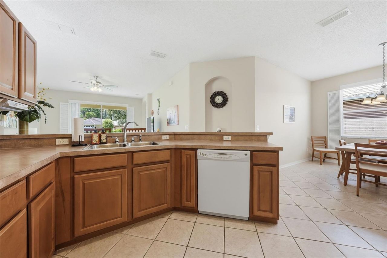 9076 Saint Andrews Way , Mount Dora, FL 32757 Photo