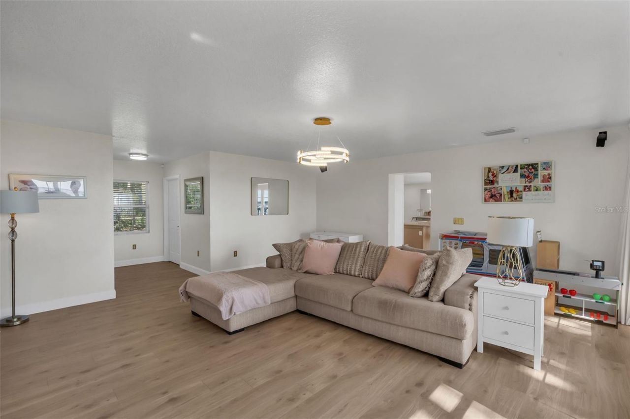606 N Shore Drive, Leesburg, FL 34748 Photo