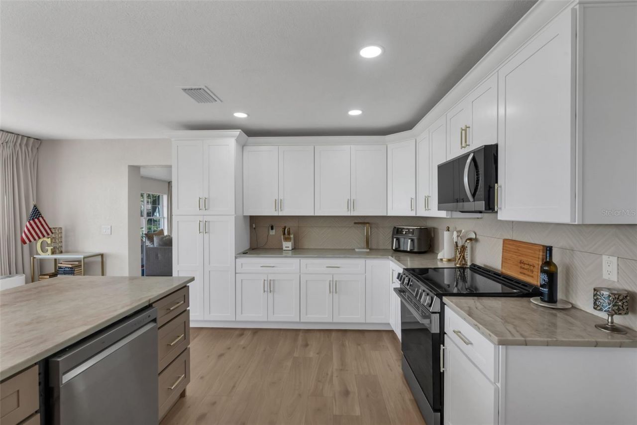606 N Shore Drive, Leesburg, FL 34748 Photo