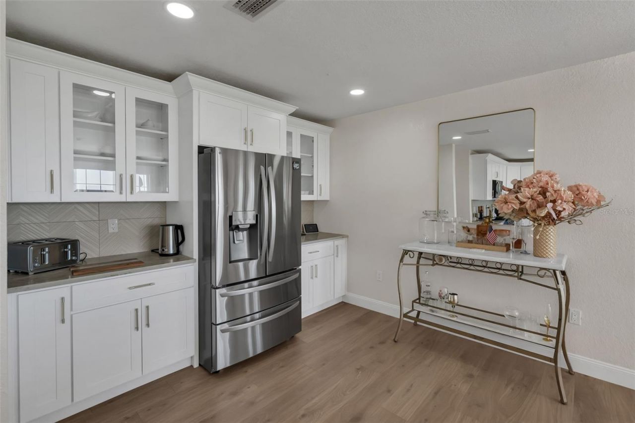 606 N Shore Drive, Leesburg, FL 34748 Photo