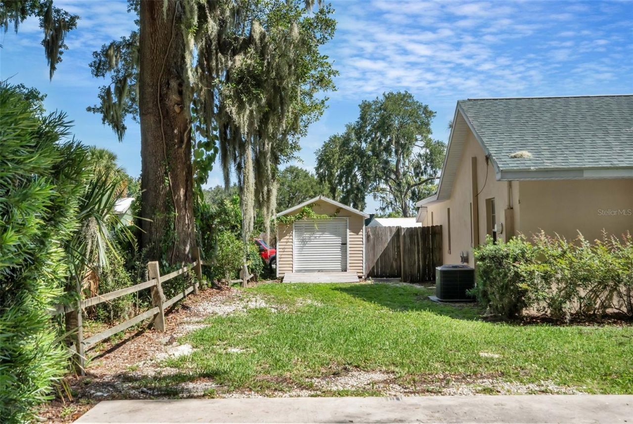 606 N Shore Drive, Leesburg, FL 34748 Photo