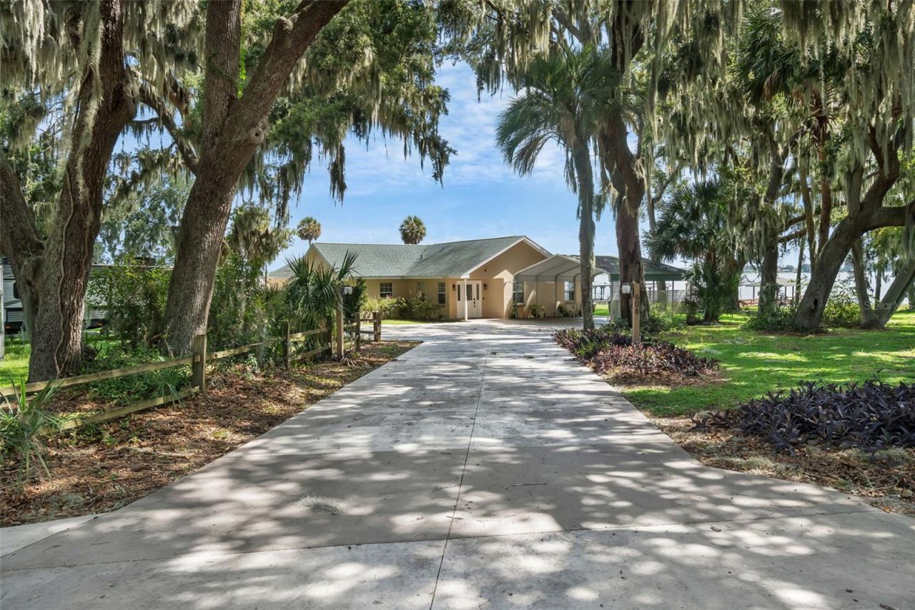 606 N Shore Drive, Leesburg, FL 34748 Photo
