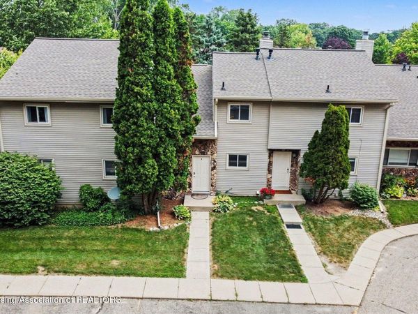 925 Brookside Drive, Grand Ledge, MI 48837