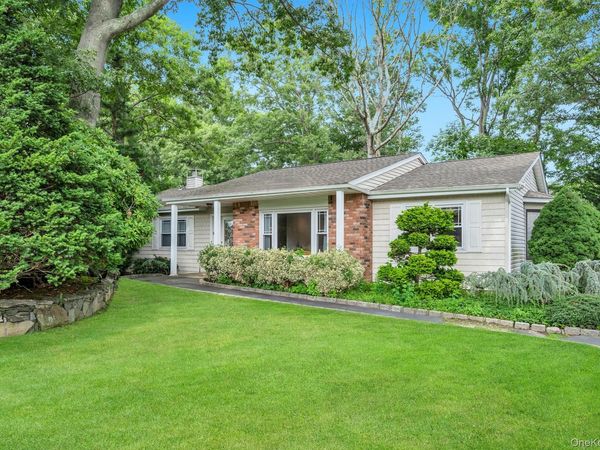 9 Alpine Place, Lake Grove, NY 11755