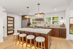 1134 Greenview Lane photo 4