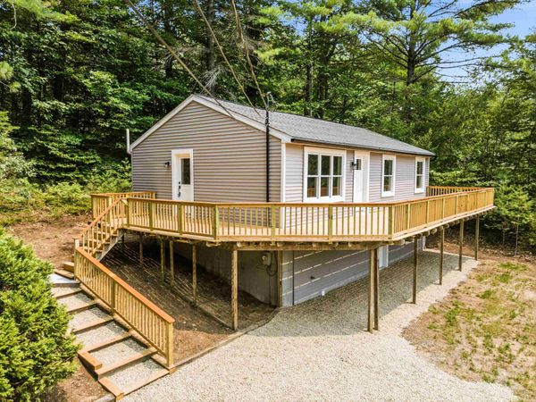 17 Fairway Drive, New Hampton, NH 03256