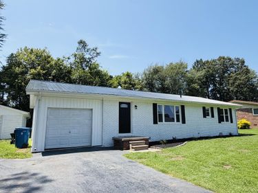 1712 Sycamore Drive, Benton, KY 42025