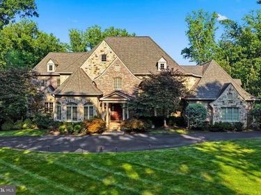 1239 DALEVIEW DRIVE , MCLEAN, VA 22102