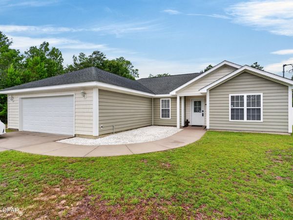 4122 Highland Avenue, Chipley, FL 32428