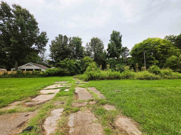 6763 NAVY RD, Unit 8, Millington, TN 38053