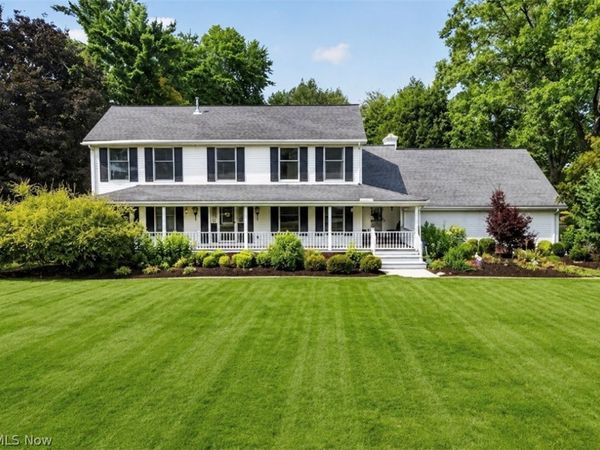 12 Square Circle Drive, Madison, OH 44057