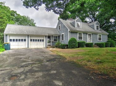 56 Brookfield Rd, Abington, MA 02351