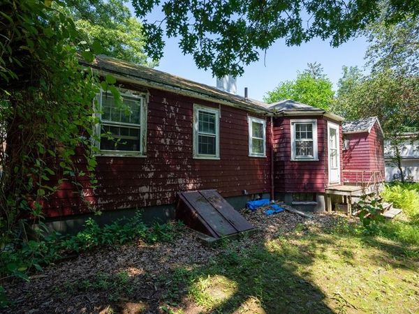 35 Coolidge, Wakefield, MA 01880