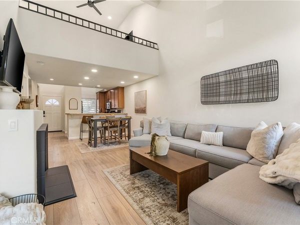 2960 Champion, Unit 710, Tustin, CA 92782