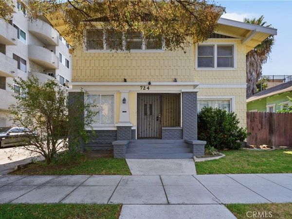 724 Elm Avenue , Long Beach, CA 90813