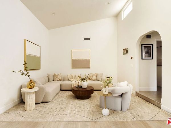 8455 Fountain Avenue, Unit 504, West Hollywood, CA 90069
