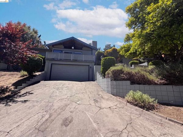 612 Tahos Rd , Orinda, CA 94563