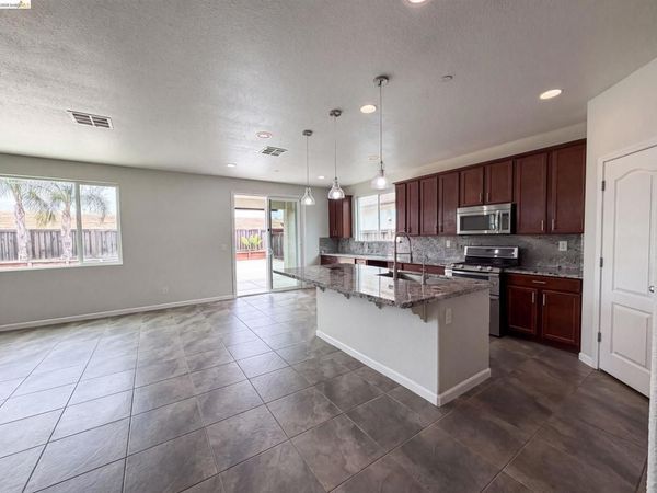 1519 Sycamore Dr , Oakley, CA 94561