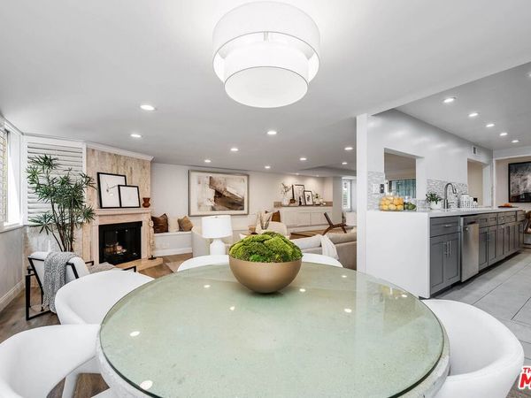 441 N Oakhurst Drive, Unit 203, Beverly Hills, CA 90210
