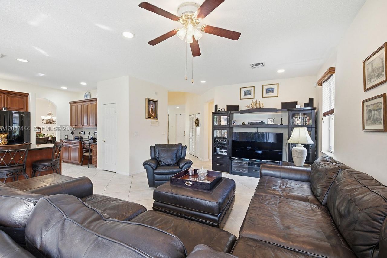5242 SW 158th Ave, Miramar, FL 33027 Photo