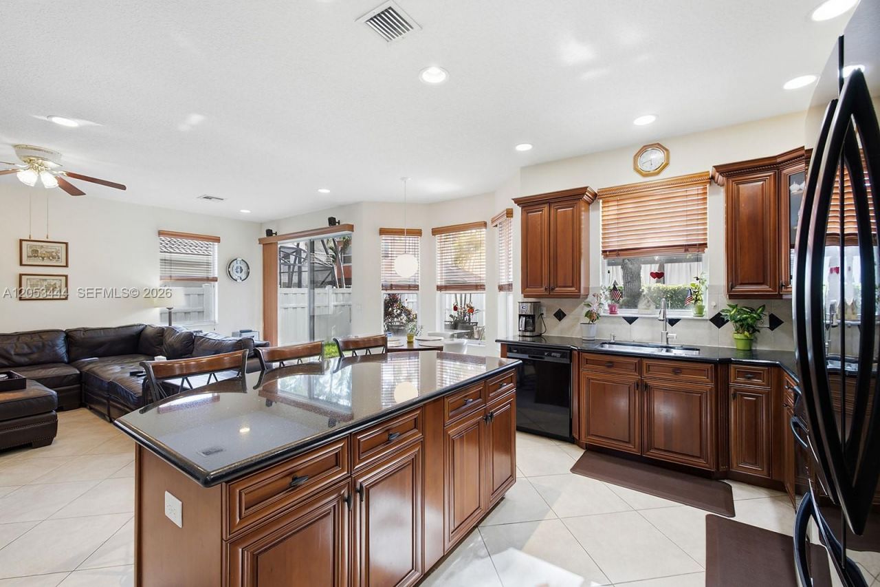 5242 SW 158th Ave, Miramar, FL 33027 Photo