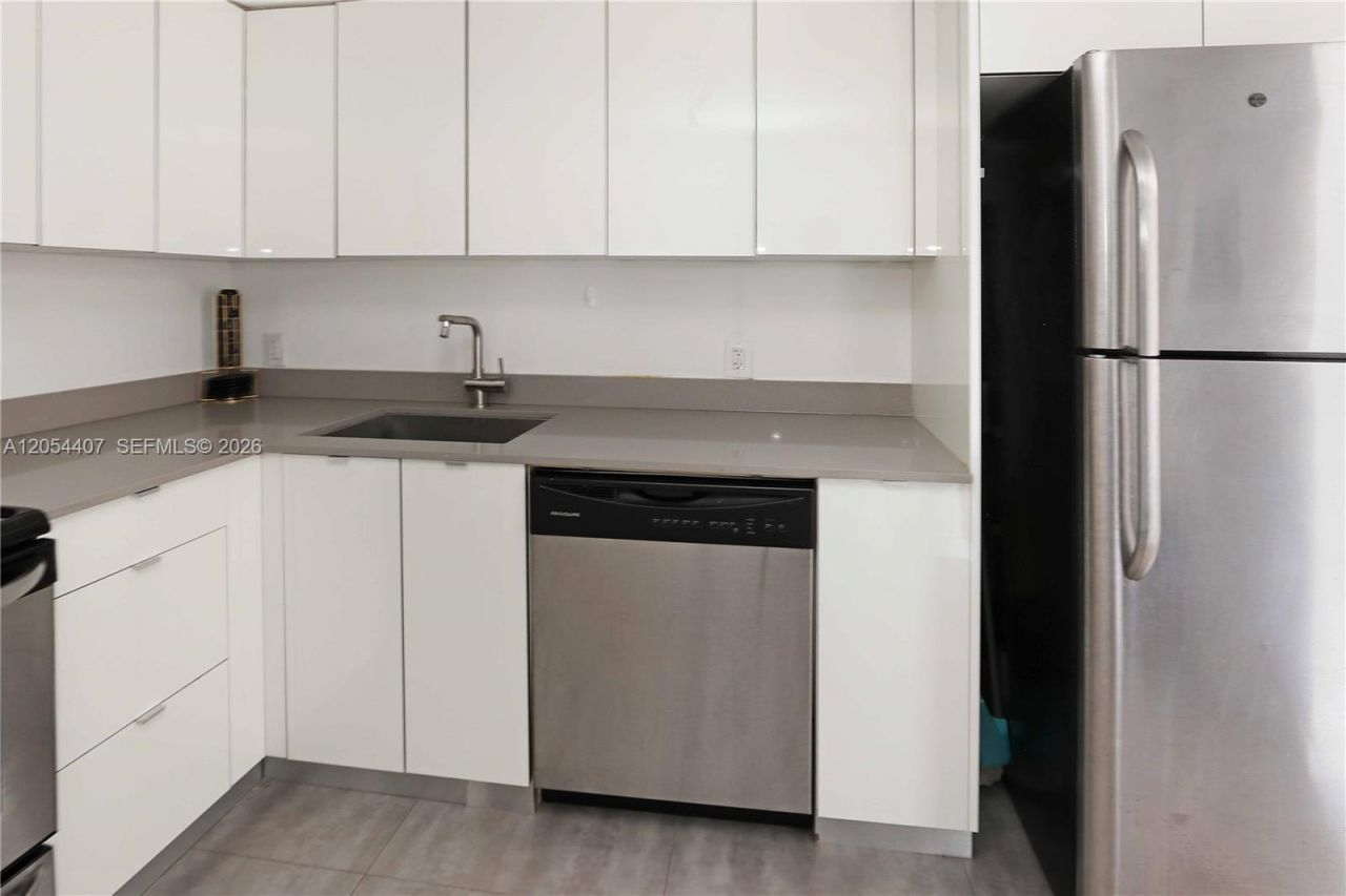 1580 West Ave, Unit 504, Miami Beach, FL 33139 Photo