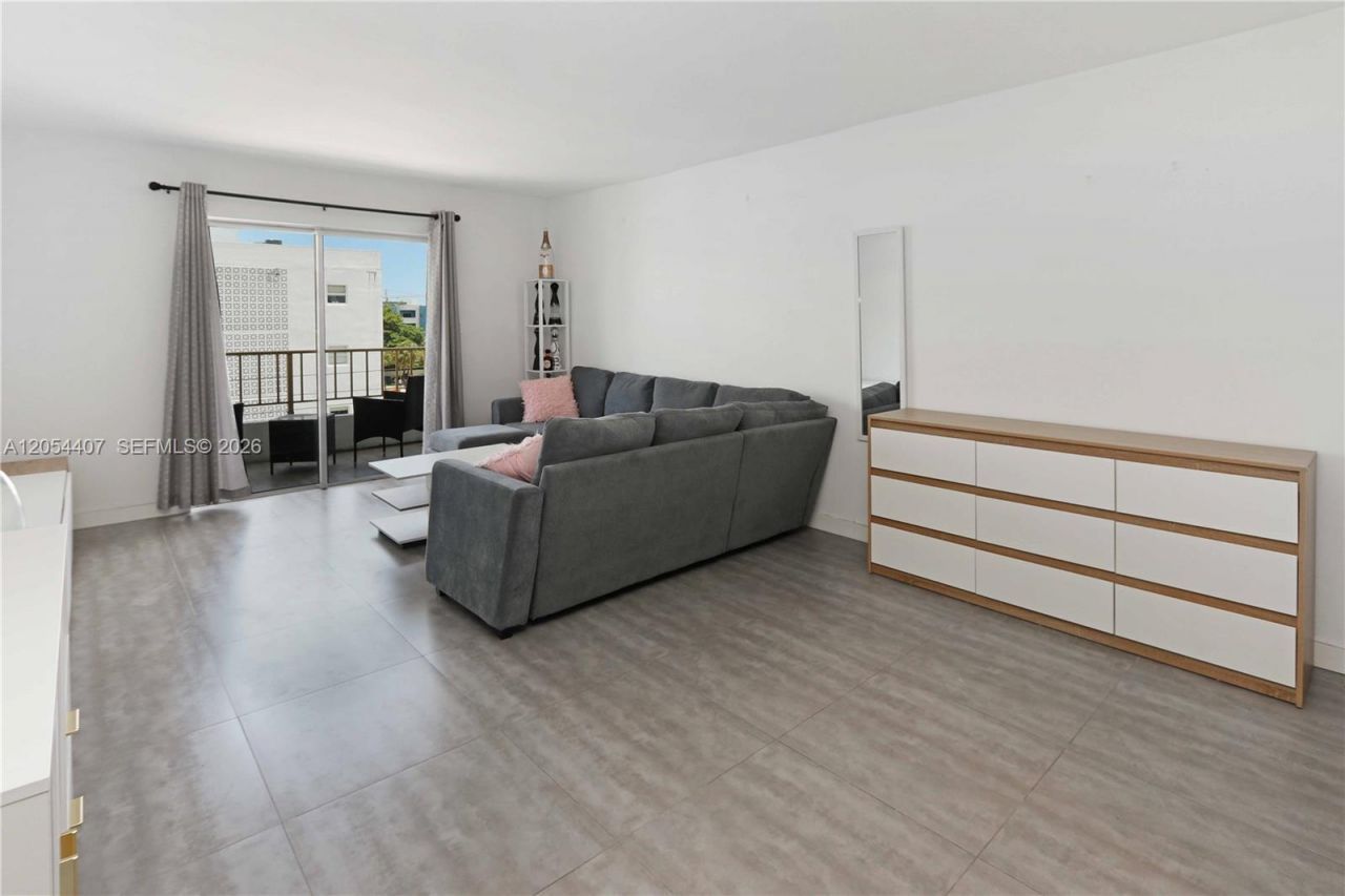 1580 West Ave, Unit 504, Miami Beach, FL 33139 Photo