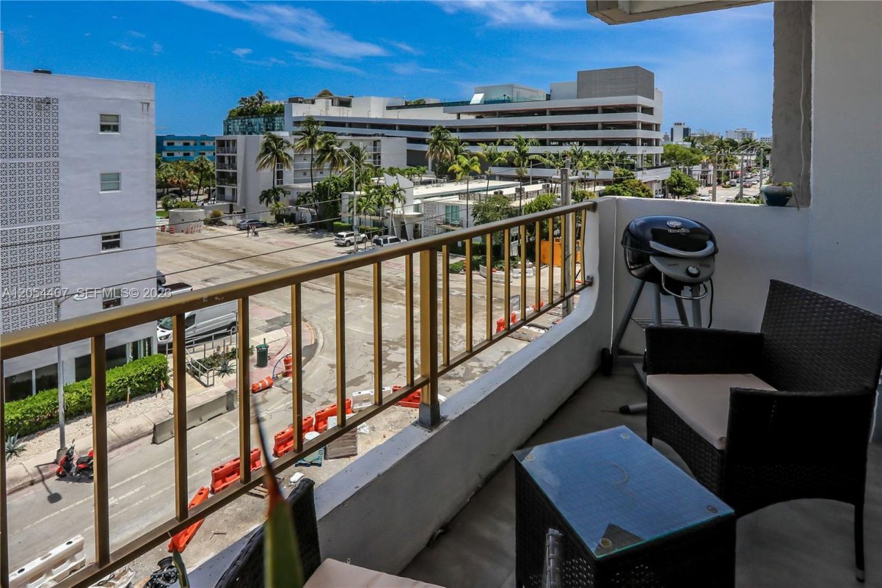 1580 West Ave, Unit 504, Miami Beach, FL 33139 Photo