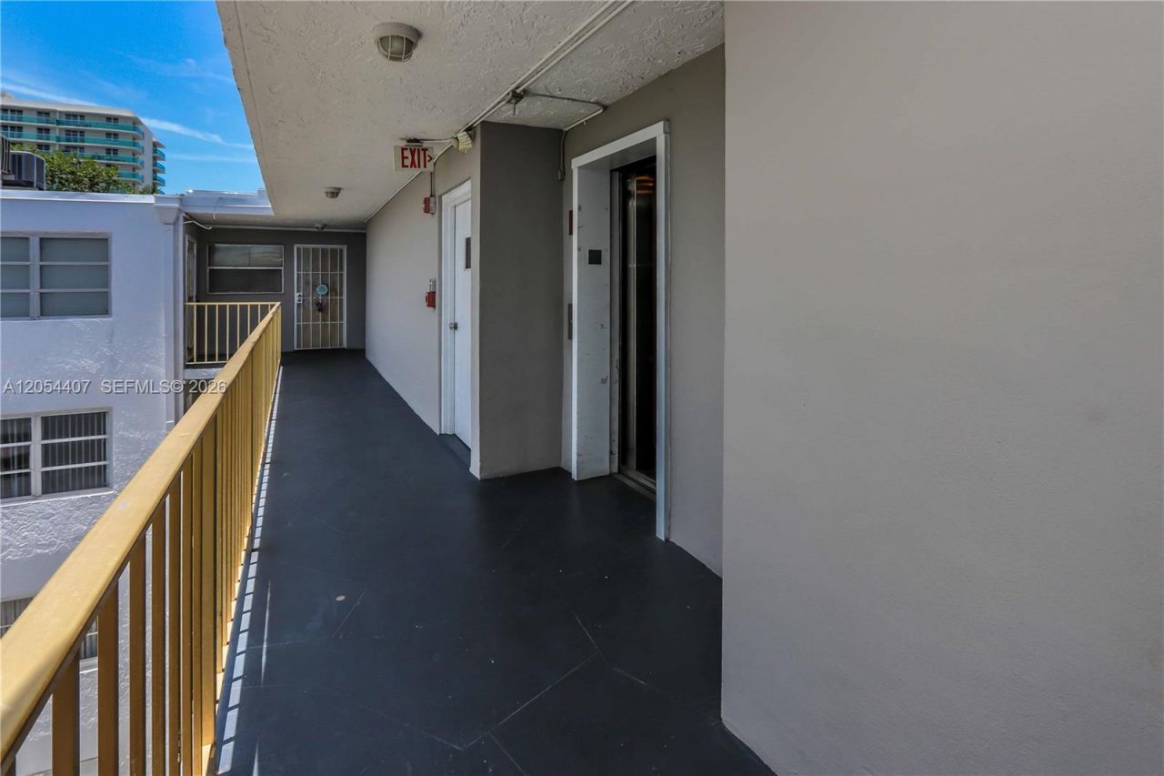 1580 West Ave, Unit 504, Miami Beach, FL 33139 Photo