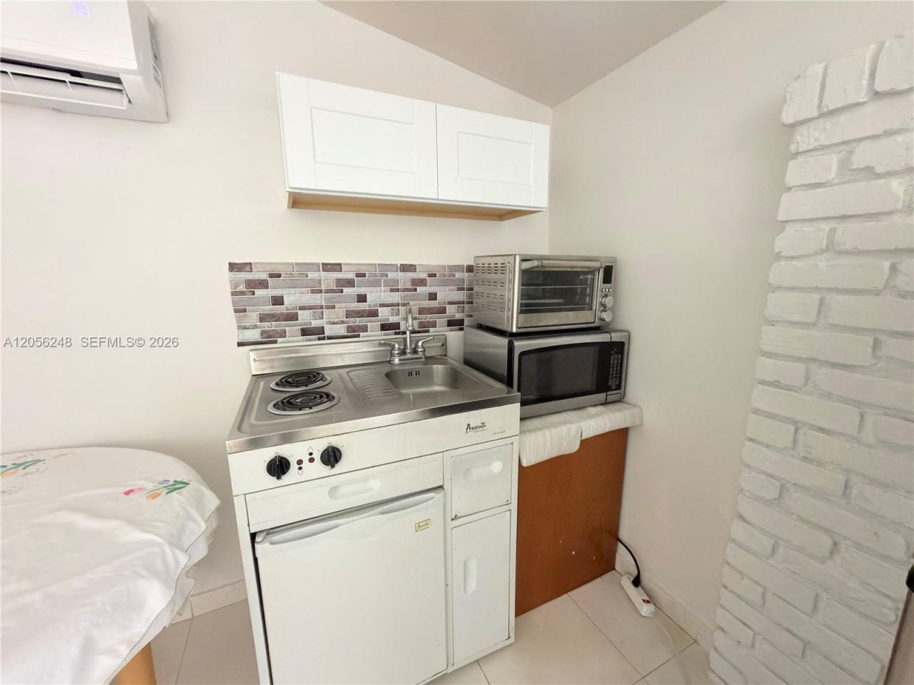 9160 SW 73rd St , Unit B, Miami, FL 33173 Photo
