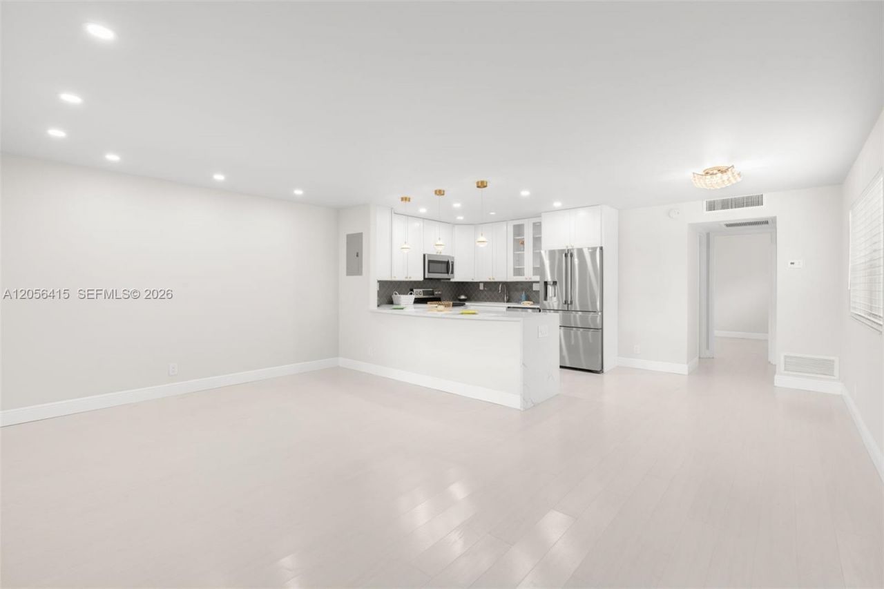 631 N Saxony N , Unit N, Delray Beach, FL 33446 Photo