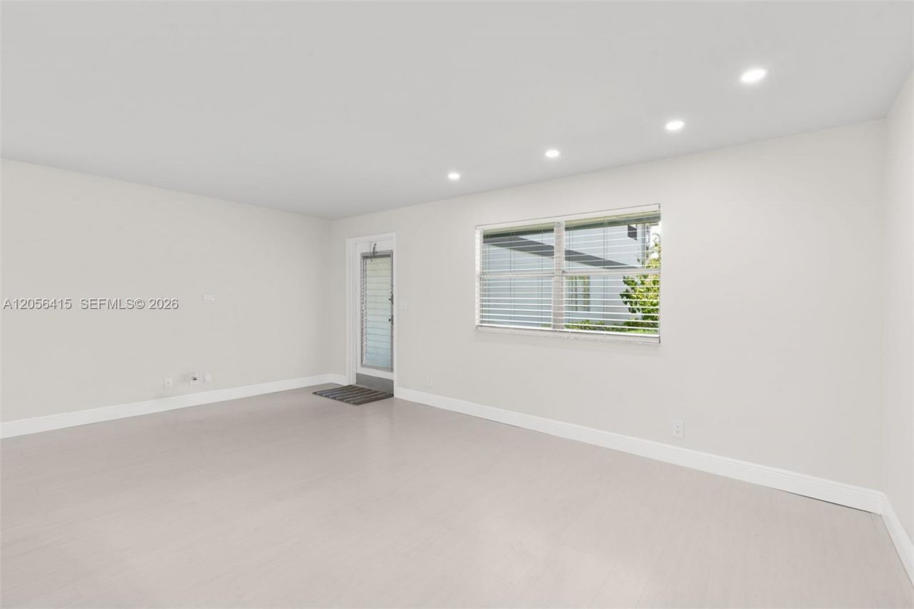 631 N Saxony N , Unit N, Delray Beach, FL 33446 Photo