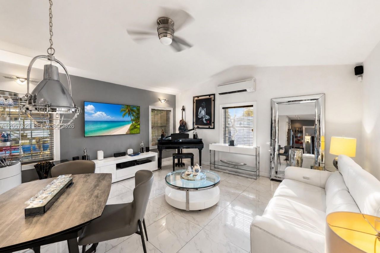 117 SW 6th St , Hallandale Beach, FL 33009 Photo
