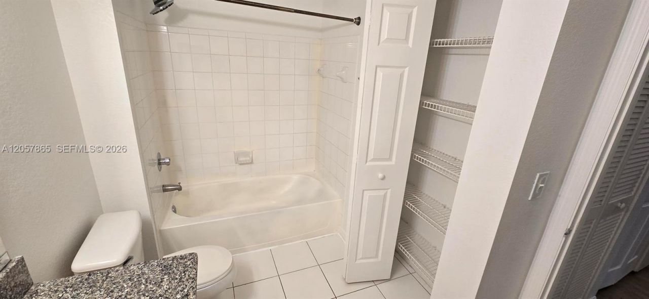 2589 Centergate Dr, Unit 202, Miramar, FL 33025 Photo