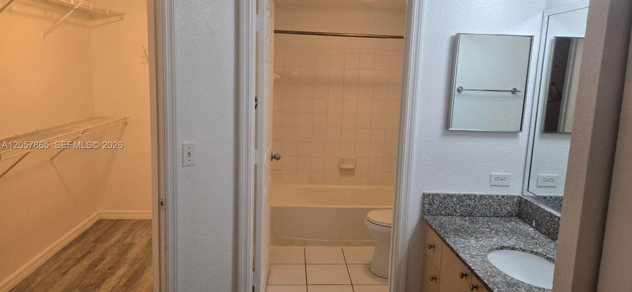 2589 Centergate Dr, Unit 202, Miramar, FL 33025 Photo