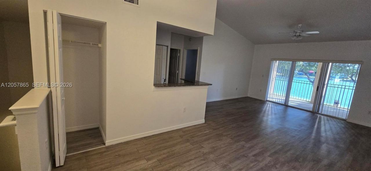 2589 Centergate Dr, Unit 202, Miramar, FL 33025 Photo