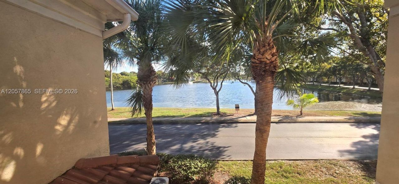 2589 Centergate Dr, Unit 202, Miramar, FL 33025 Photo