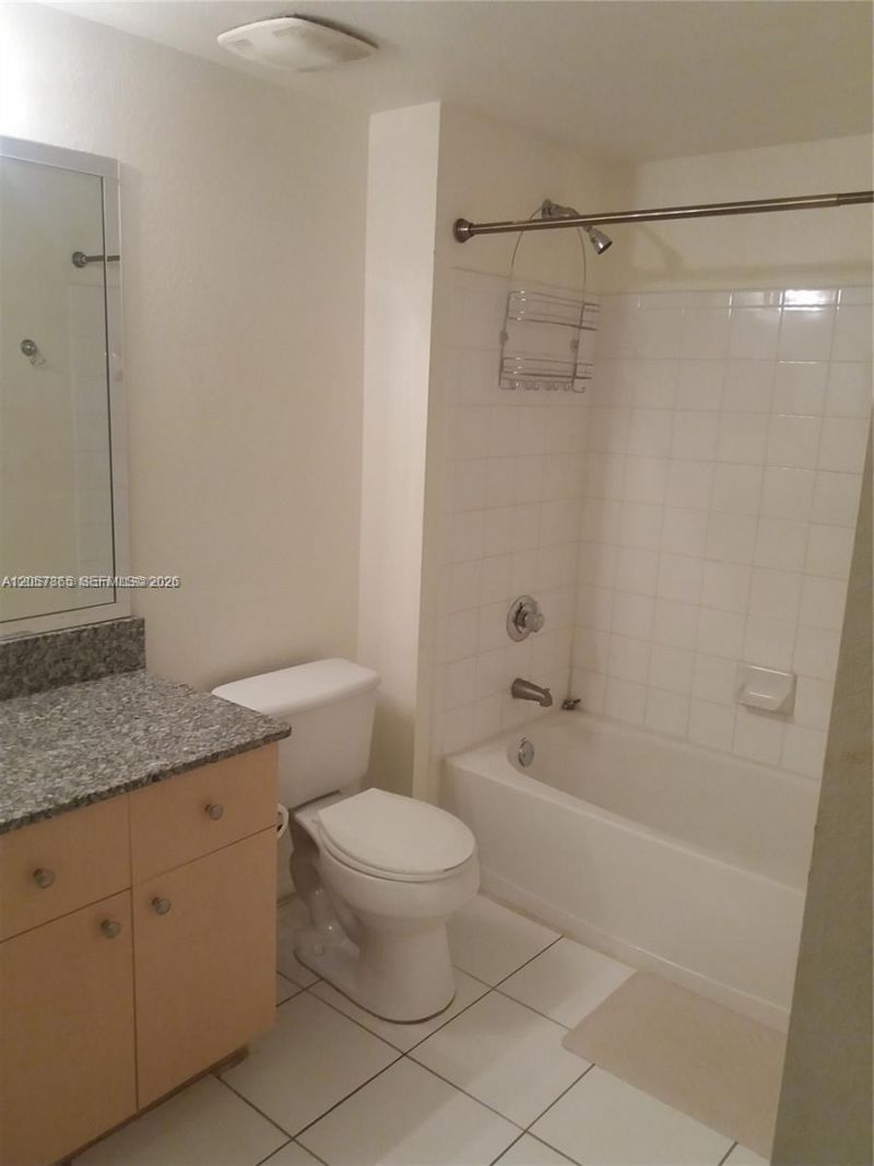 2589 Centergate Dr, Unit 202, Miramar, FL 33025 Photo